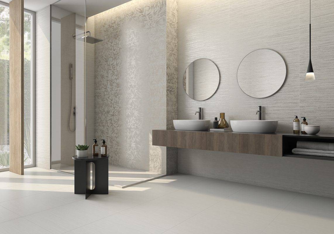 Faïence Shui White 35x90, décor Shui White Leaves  35X90, sol Shui White 60X60 