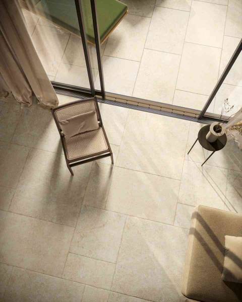 Carrelage effet pierre Amboise de chez Sichenia