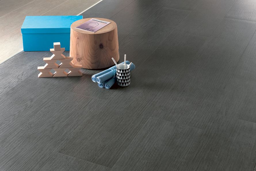 carrelage aspect bois bord liquorice