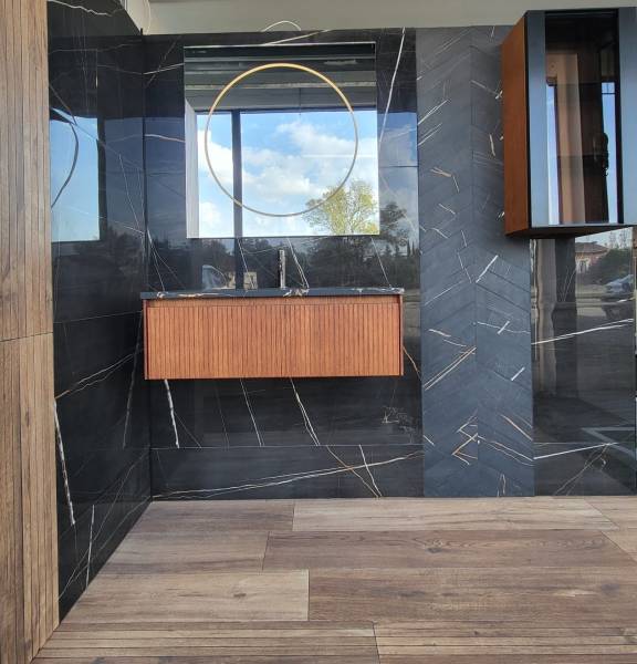 Meuble suspendu Exclusive Summit Avellana, plan vasque pierre compact black et gold minor 