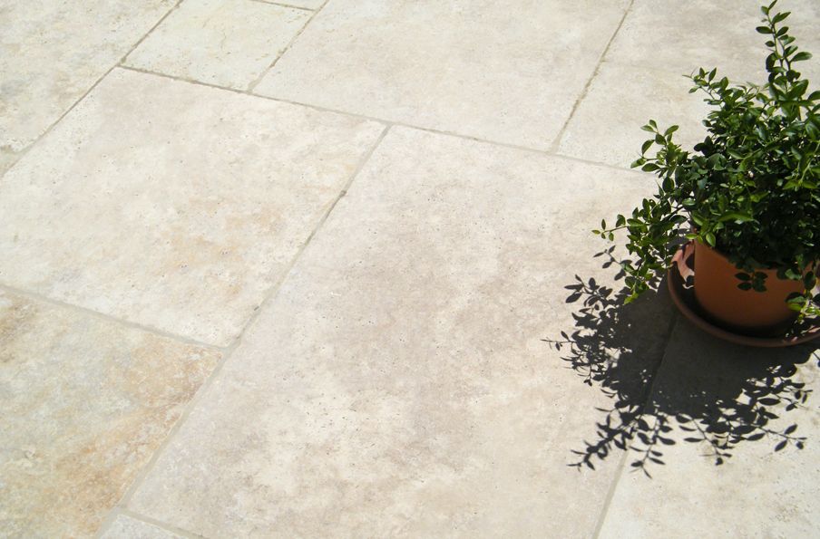 carrelage exterieur travertin avignon