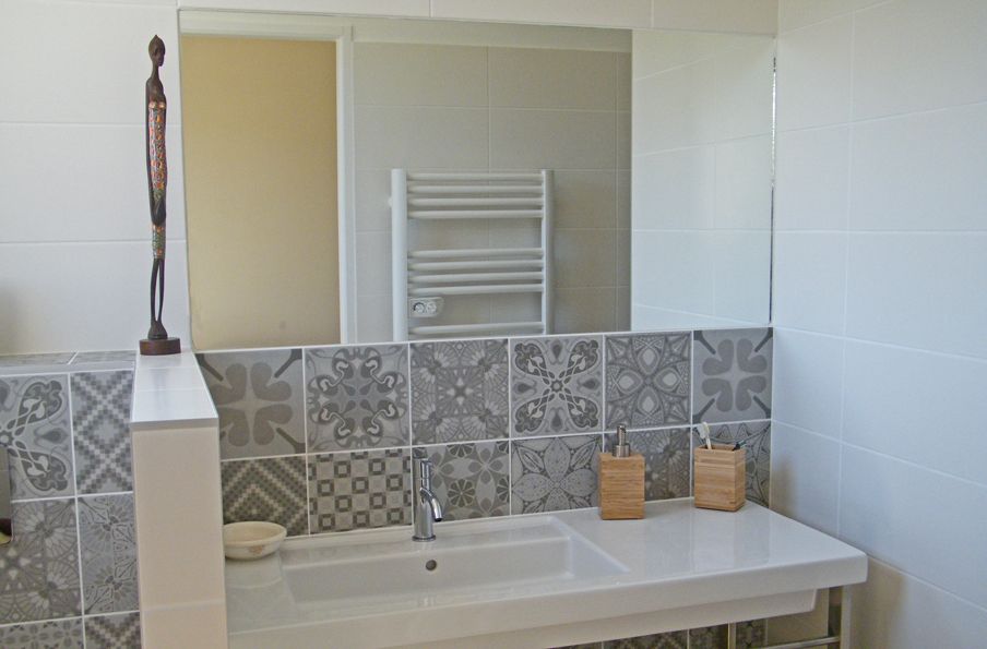 salle de bain carrelage imitation carreau de ciment